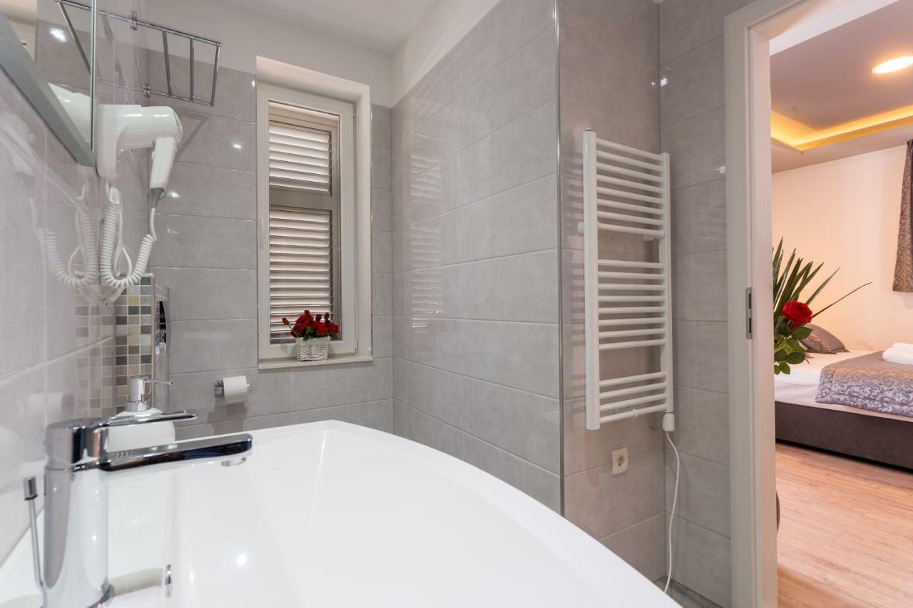 Luxury Rooms Floramye (Adults Only) Split Extérieur photo